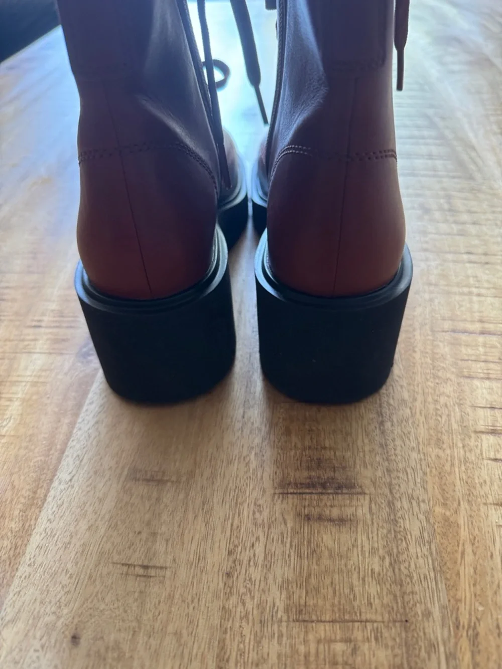 Camper classic lace